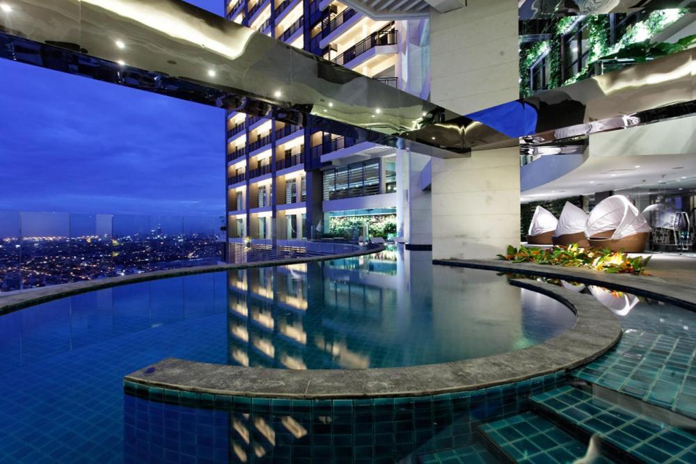 The Gramercy Residences Manille Extérieur photo