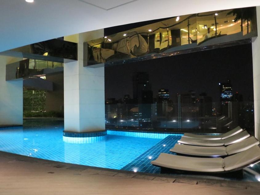 The Gramercy Residences Manille Extérieur photo